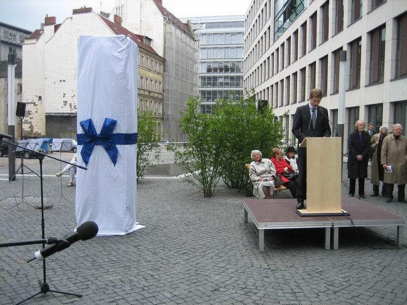 Brahms-Denkmal09.JPG