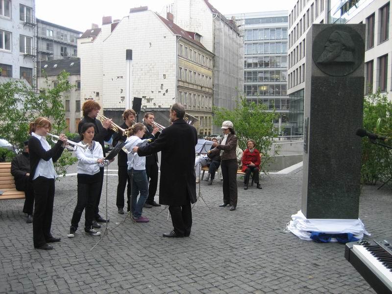 Brahms-Denkmal17.JPG