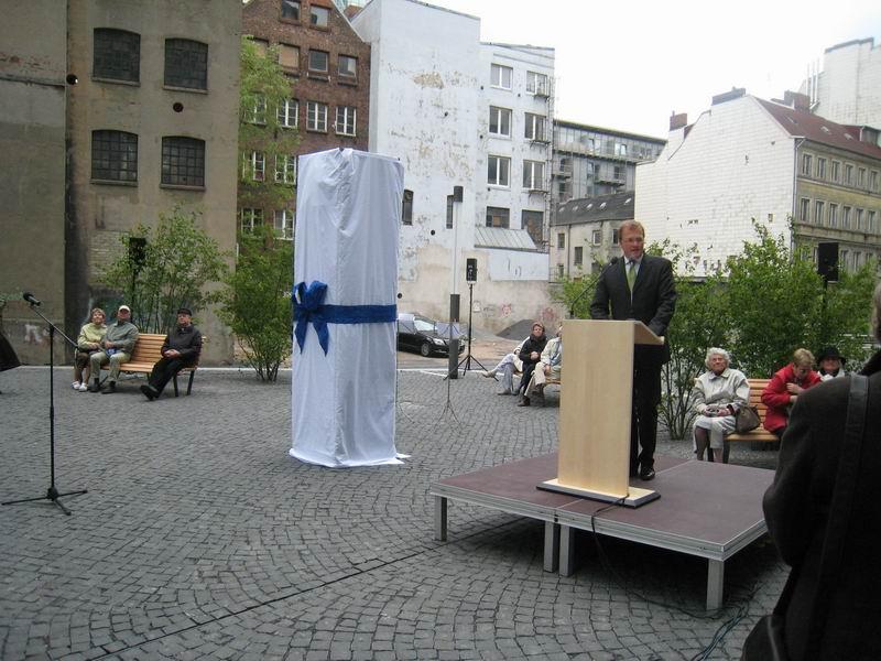Brahms-Denkmal21.jpg