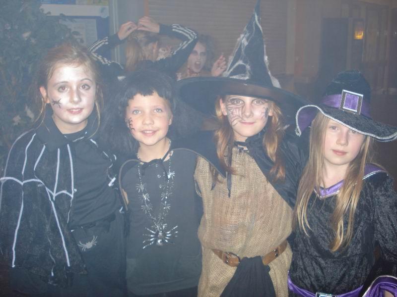 Halloween10_09.JPG